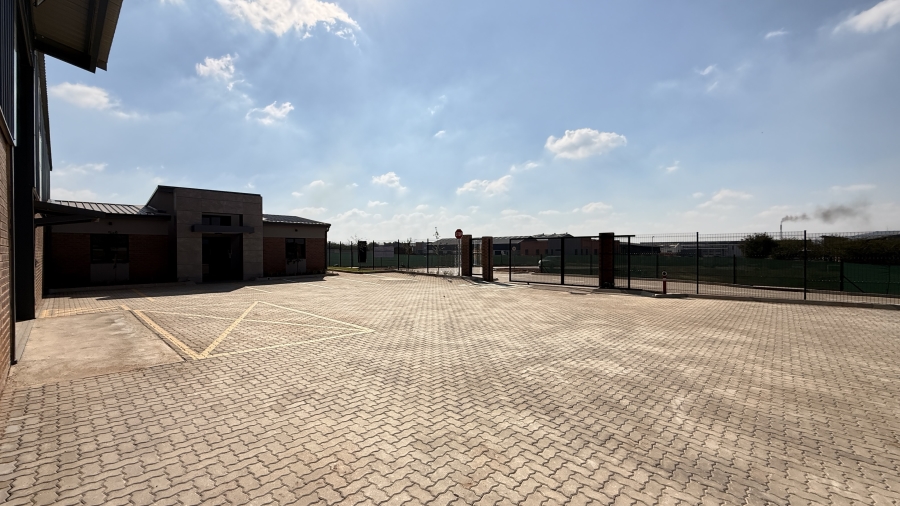 To Let Commercial Property for Rent in Sunderland Ridge Gauteng