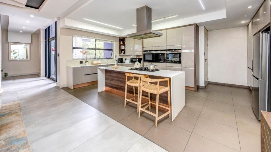 4 Bedroom Property for Sale in Maroeladal Gauteng