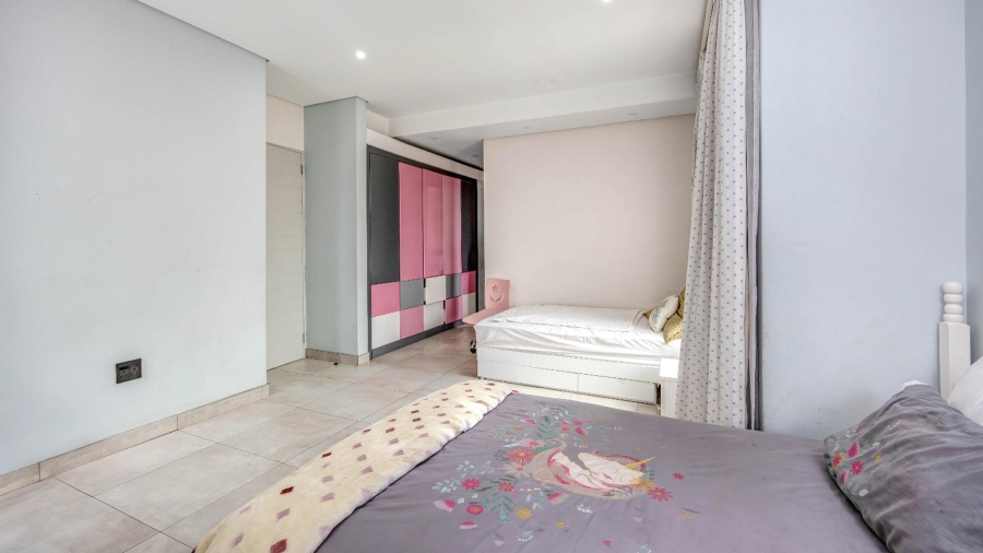 4 Bedroom Property for Sale in Maroeladal Gauteng
