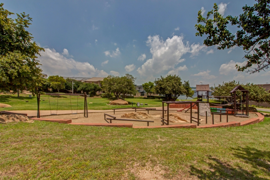 4 Bedroom Property for Sale in Maroeladal Gauteng