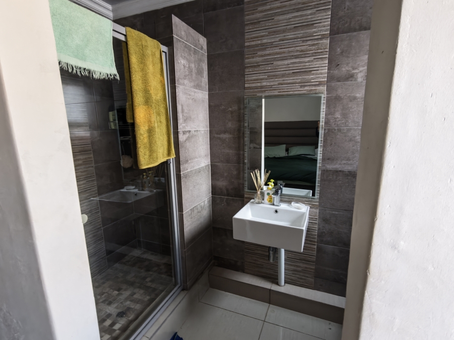 5 Bedroom Property for Sale in Magaliesberg Country Estate Gauteng