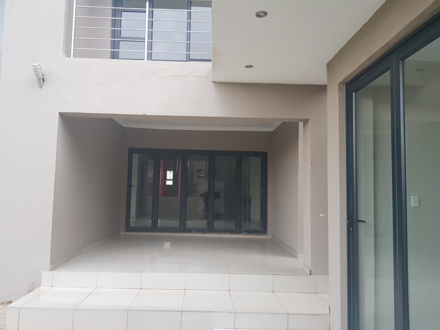 5 Bedroom Property for Sale in Magaliesberg Country Estate Gauteng