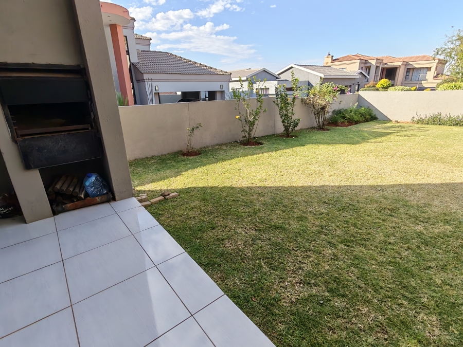 5 Bedroom Property for Sale in Magaliesberg Country Estate Gauteng