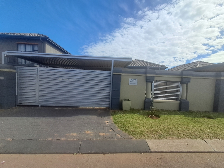 3 Bedroom Property for Sale in Albertsdal Gauteng