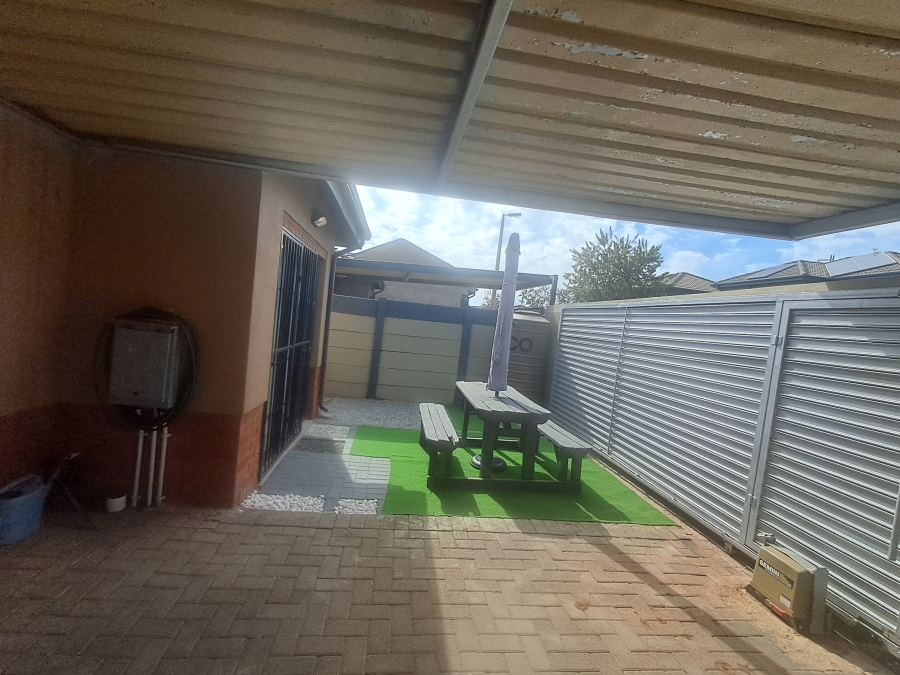 3 Bedroom Property for Sale in Albertsdal Gauteng