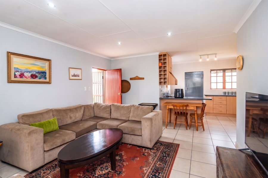 3 Bedroom Property for Sale in Little Falls Gauteng