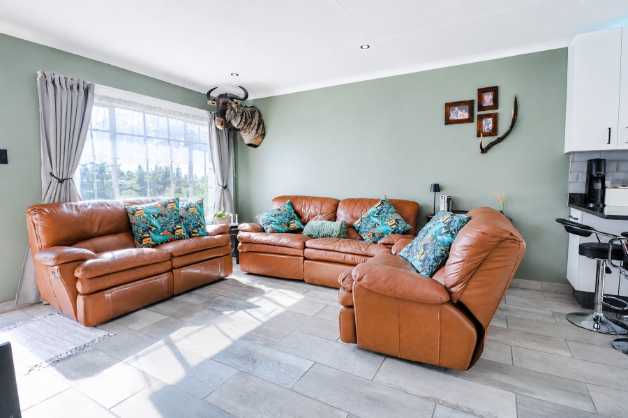 2 Bedroom Property for Sale in Pierre Van Ryneveld Gauteng