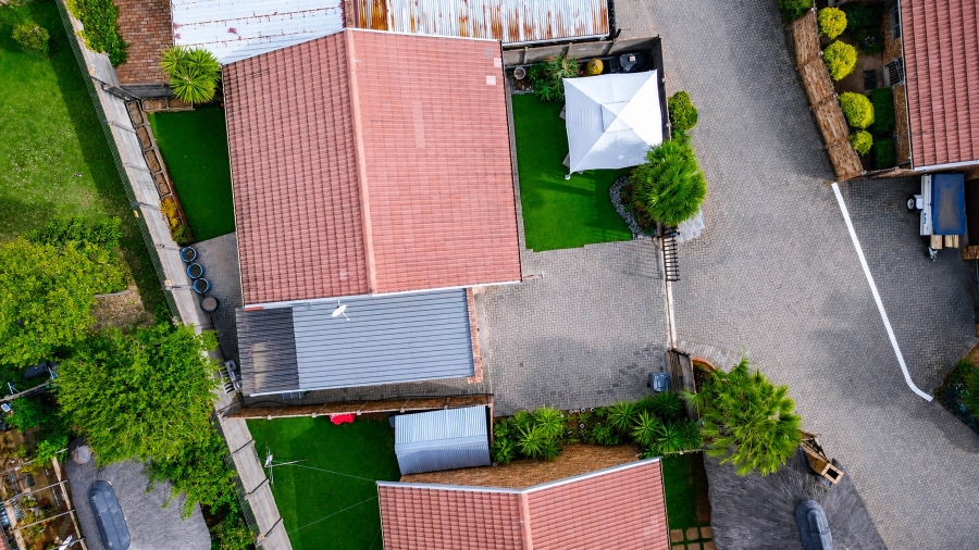 2 Bedroom Property for Sale in Pierre Van Ryneveld Gauteng