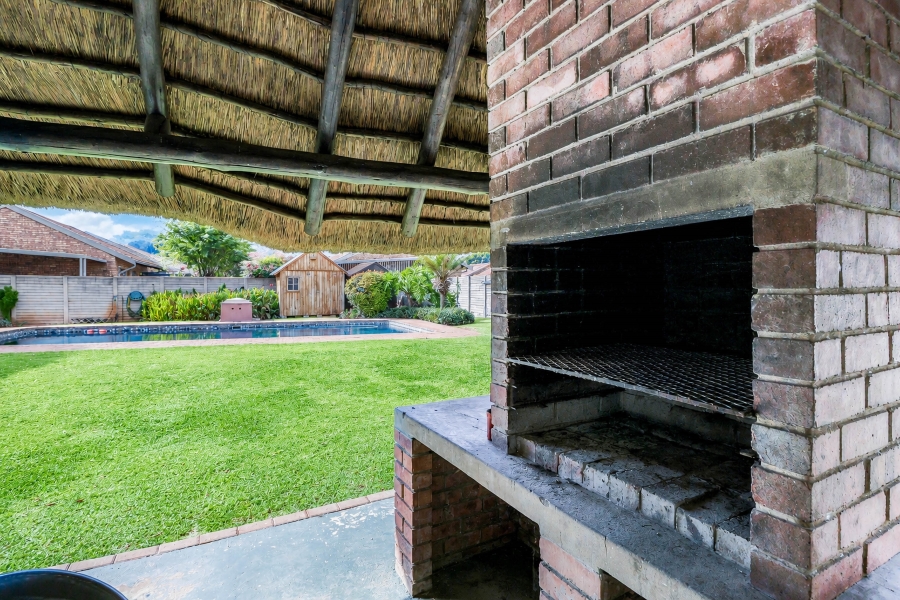 2 Bedroom Property for Sale in Pierre Van Ryneveld Gauteng