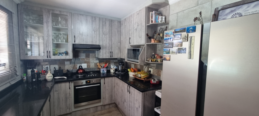 3 Bedroom Property for Sale in Newlands Gauteng