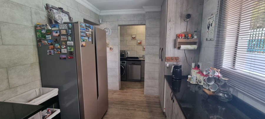 3 Bedroom Property for Sale in Newlands Gauteng