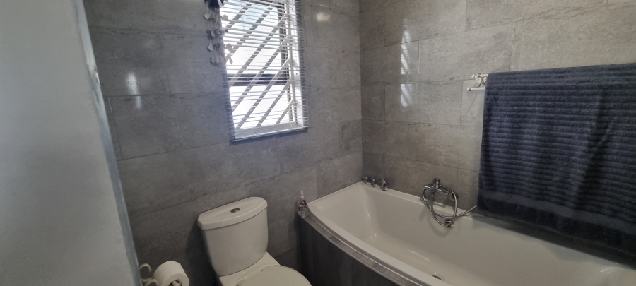 3 Bedroom Property for Sale in Newlands Gauteng