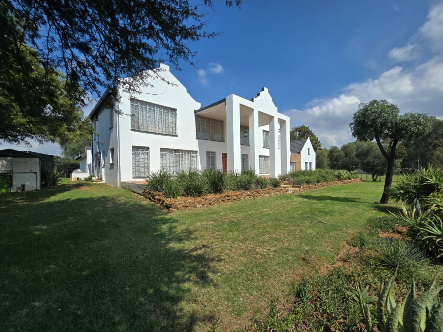 5 Bedroom Property for Sale in Drumblade A H Gauteng