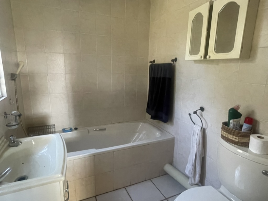 4 Bedroom Property for Sale in Walkerville Gauteng