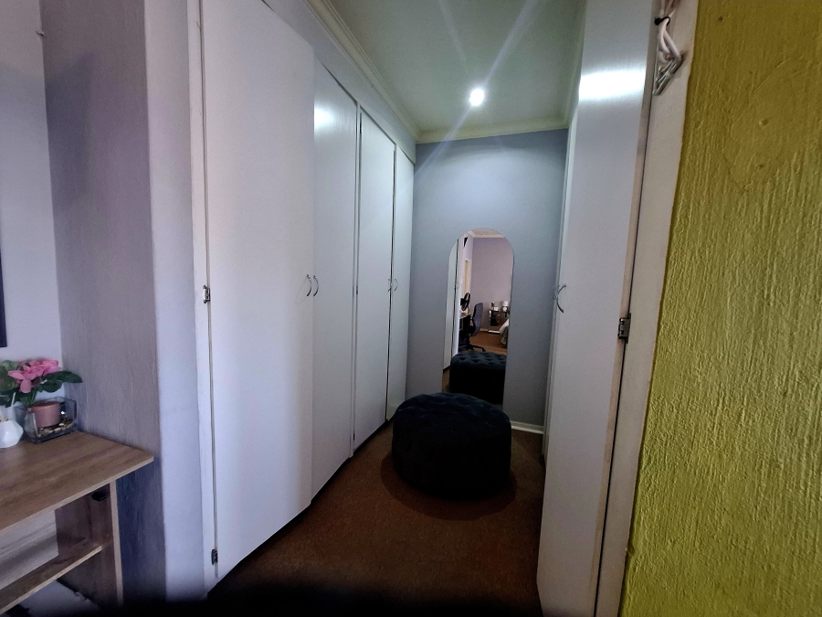 3 Bedroom Property for Sale in Sonneveld Gauteng