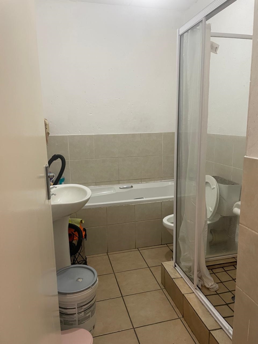 2 Bedroom Property for Sale in Comet Gauteng