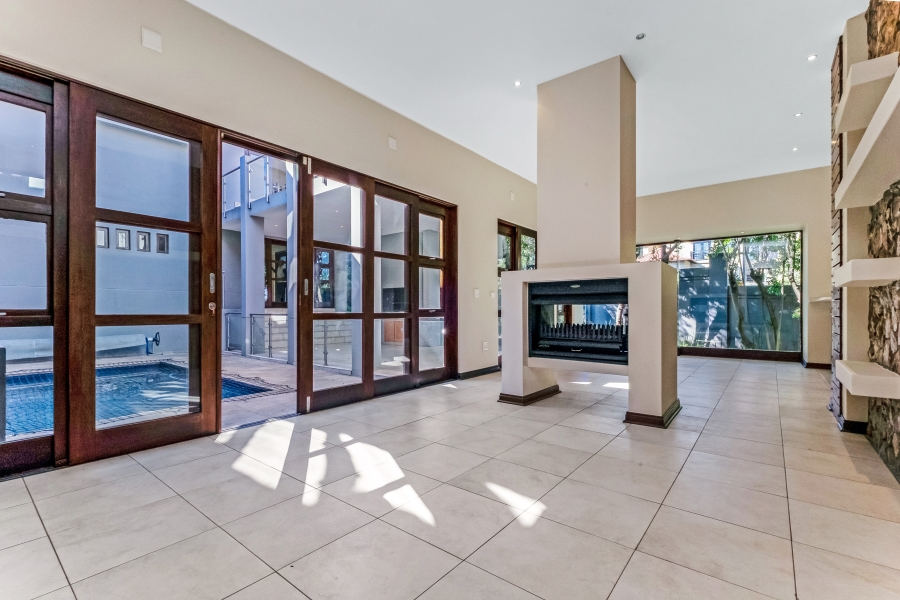 To Let 5 Bedroom Property for Rent in Benmore Gardens Gauteng