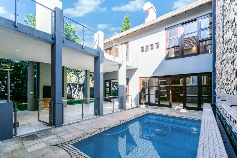 To Let 5 Bedroom Property for Rent in Benmore Gardens Gauteng