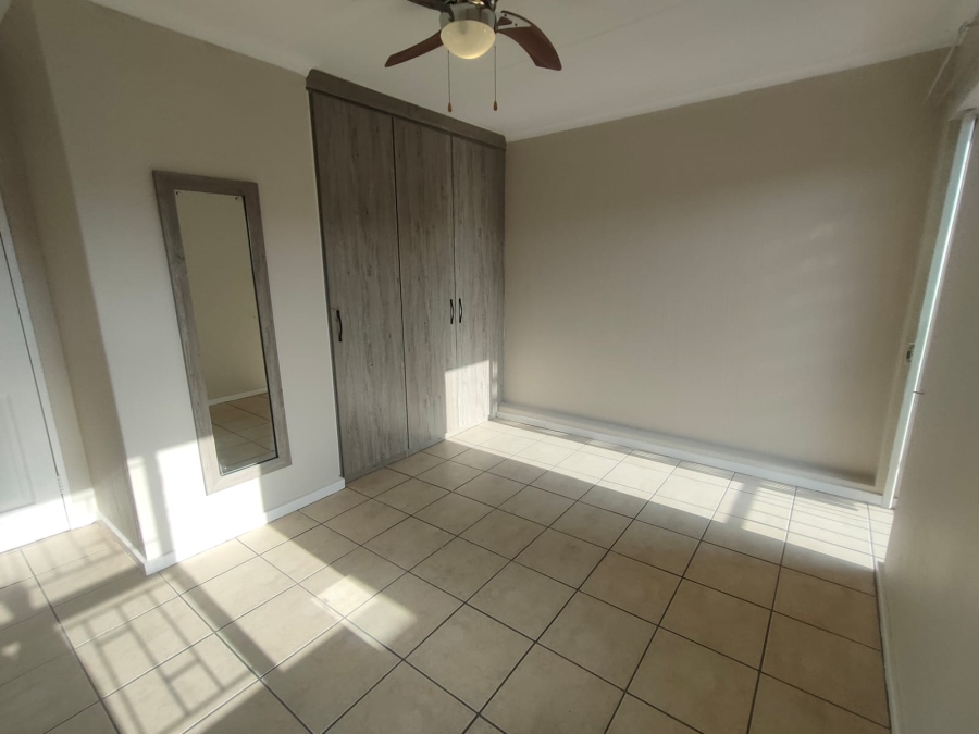 To Let 1 Bedroom Property for Rent in Linden Gauteng