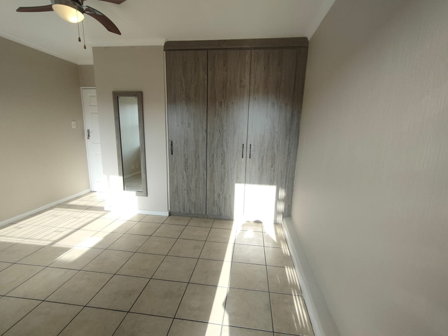 To Let 1 Bedroom Property for Rent in Linden Gauteng