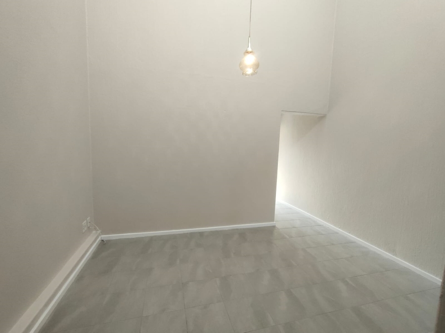To Let 1 Bedroom Property for Rent in Linden Gauteng