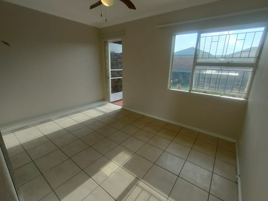 To Let 1 Bedroom Property for Rent in Linden Gauteng