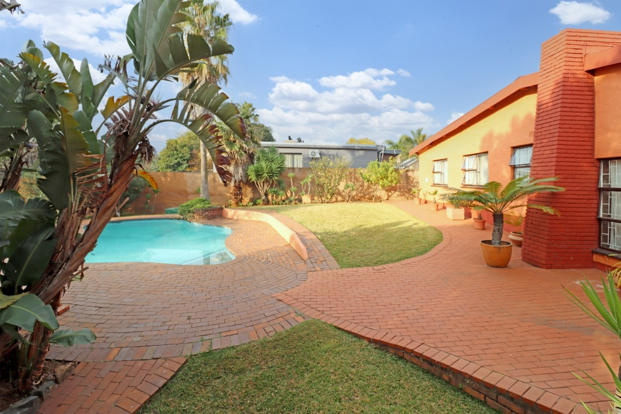 3 Bedroom Property for Sale in Cresta Gauteng