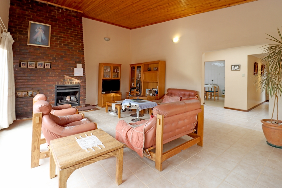 3 Bedroom Property for Sale in Cresta Gauteng