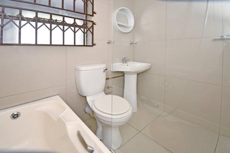 To Let 1 Bedroom Property for Rent in Morningside Gauteng