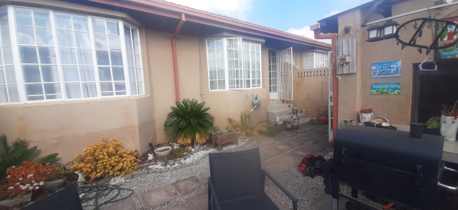 2 Bedroom Property for Sale in Norkem Park Gauteng