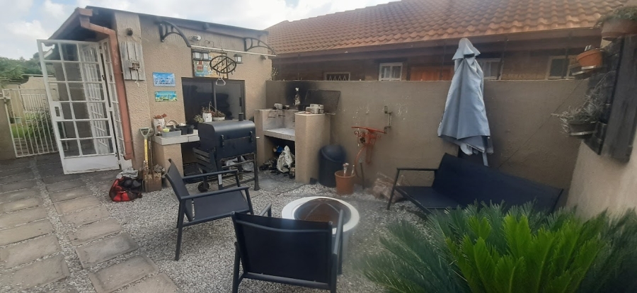 2 Bedroom Property for Sale in Norkem Park Gauteng