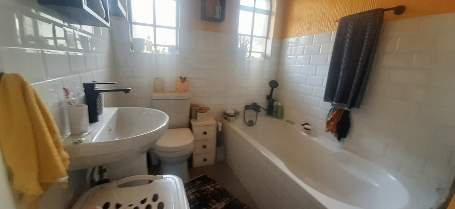2 Bedroom Property for Sale in Birchleigh Gauteng