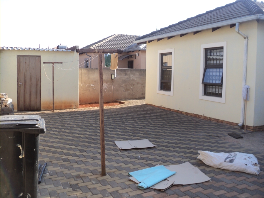 3 Bedroom Property for Sale in Crystal Park Gauteng