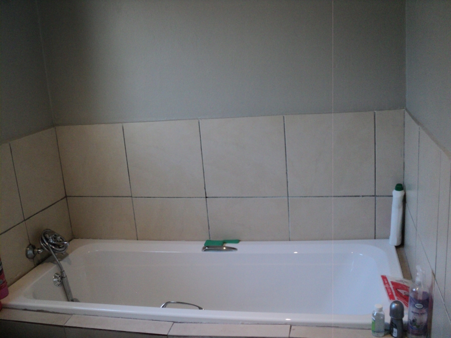 3 Bedroom Property for Sale in Crystal Park Gauteng