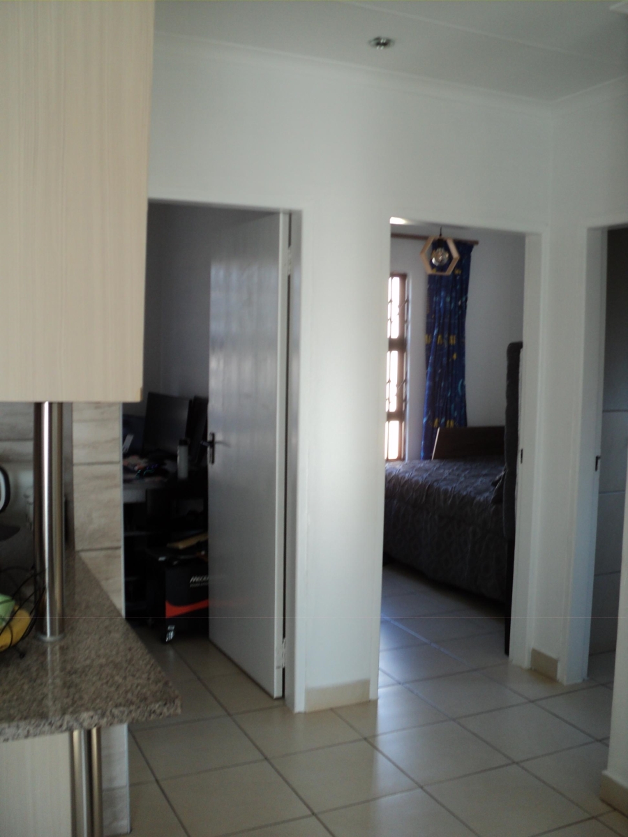 3 Bedroom Property for Sale in Crystal Park Gauteng