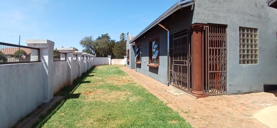 3 Bedroom Property for Sale in Kookrus Gauteng