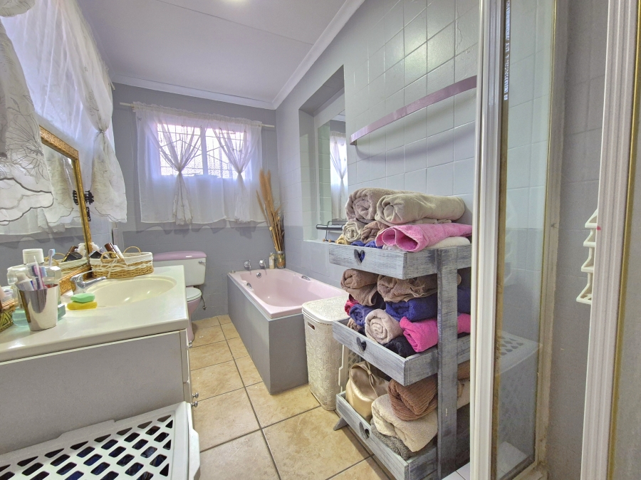 3 Bedroom Property for Sale in Brenthurst Gauteng
