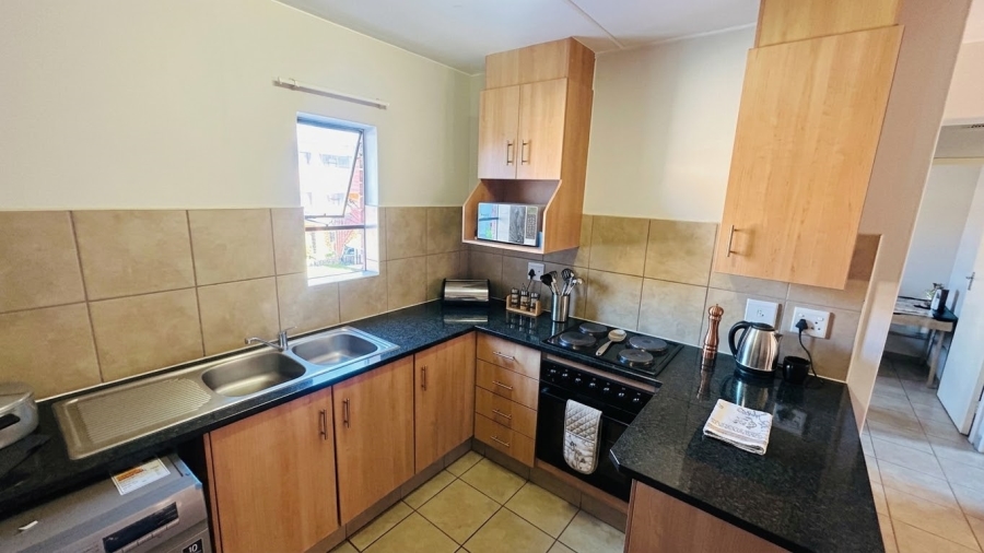 2 Bedroom Property for Sale in Olifantsvlei Gauteng