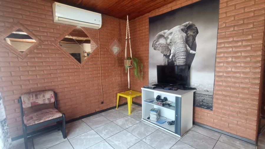 3 Bedroom Property for Sale in Golf Park Gauteng