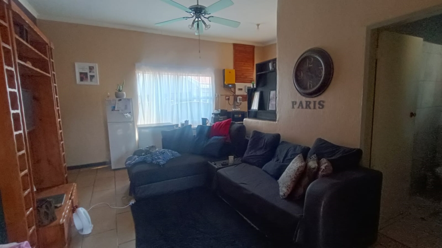 3 Bedroom Property for Sale in Golf Park Gauteng