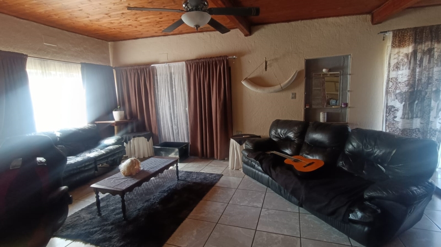 3 Bedroom Property for Sale in Golf Park Gauteng