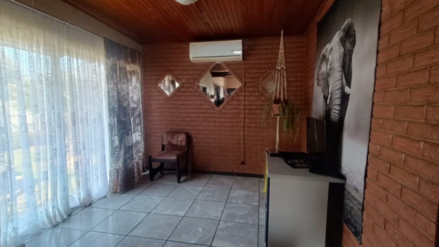 3 Bedroom Property for Sale in Golf Park Gauteng