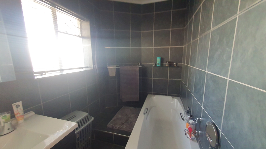 3 Bedroom Property for Sale in Randhart Gauteng