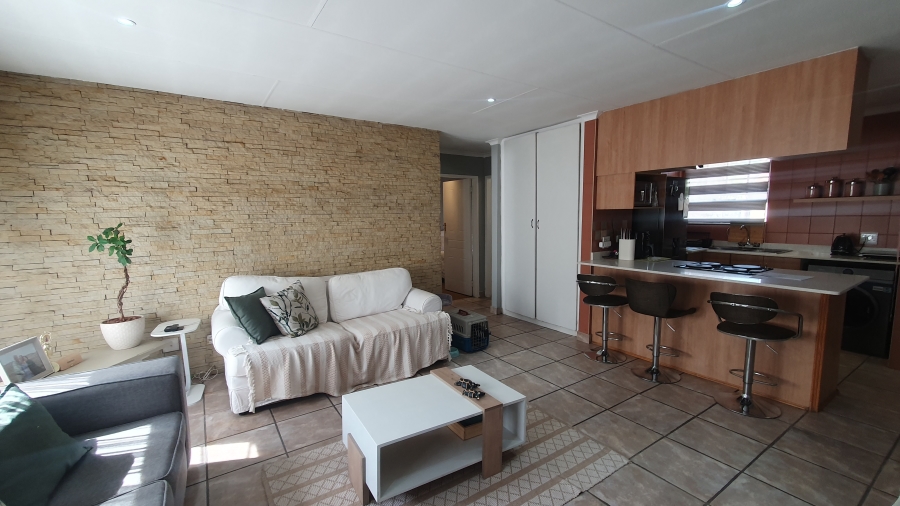 2 Bedroom Property for Sale in Verwoerdpark Gauteng