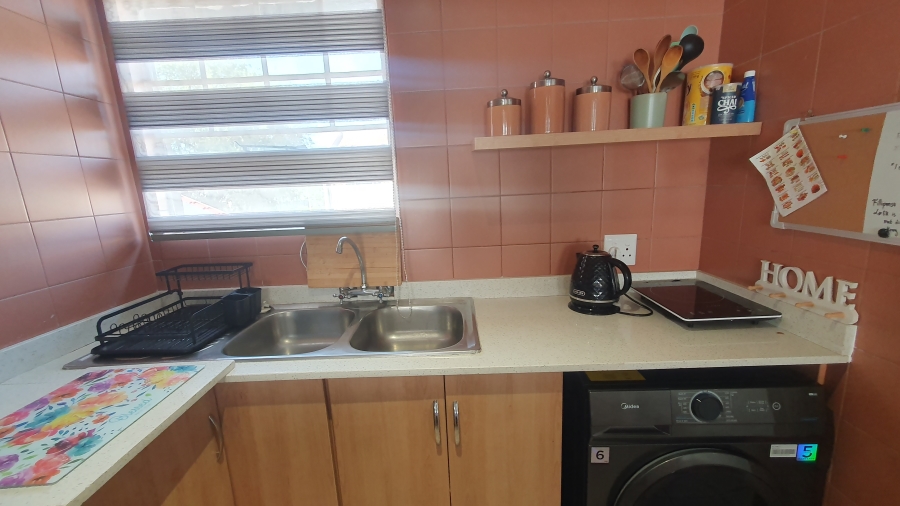 2 Bedroom Property for Sale in Verwoerdpark Gauteng