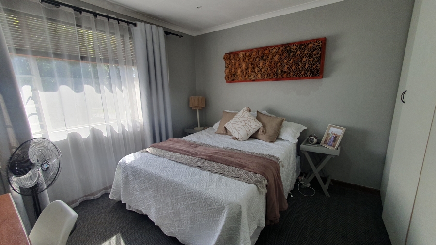 2 Bedroom Property for Sale in Verwoerdpark Gauteng