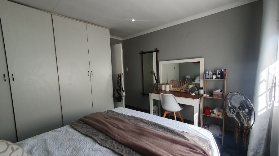 2 Bedroom Property for Sale in Verwoerdpark Gauteng