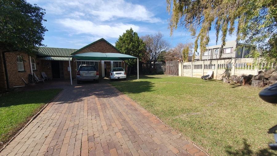 3 Bedroom Property for Sale in Raceview Gauteng