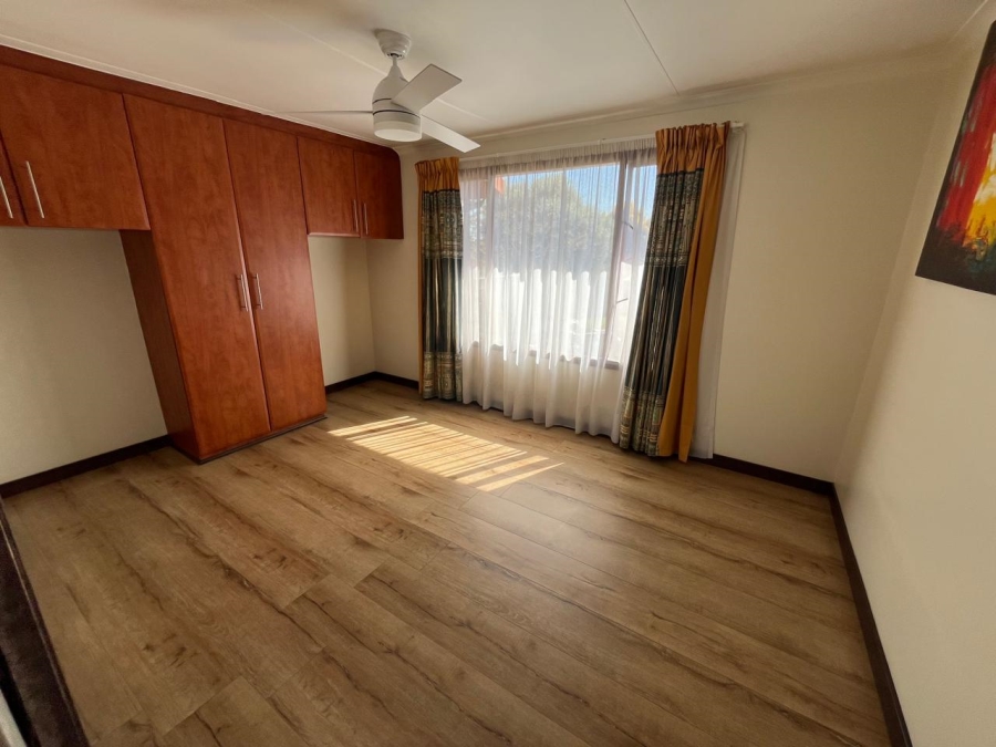 3 Bedroom Property for Sale in Verwoerdpark Gauteng