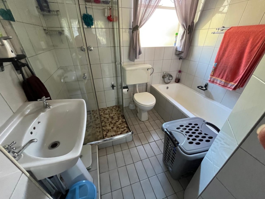 3 Bedroom Property for Sale in Verwoerdpark Gauteng